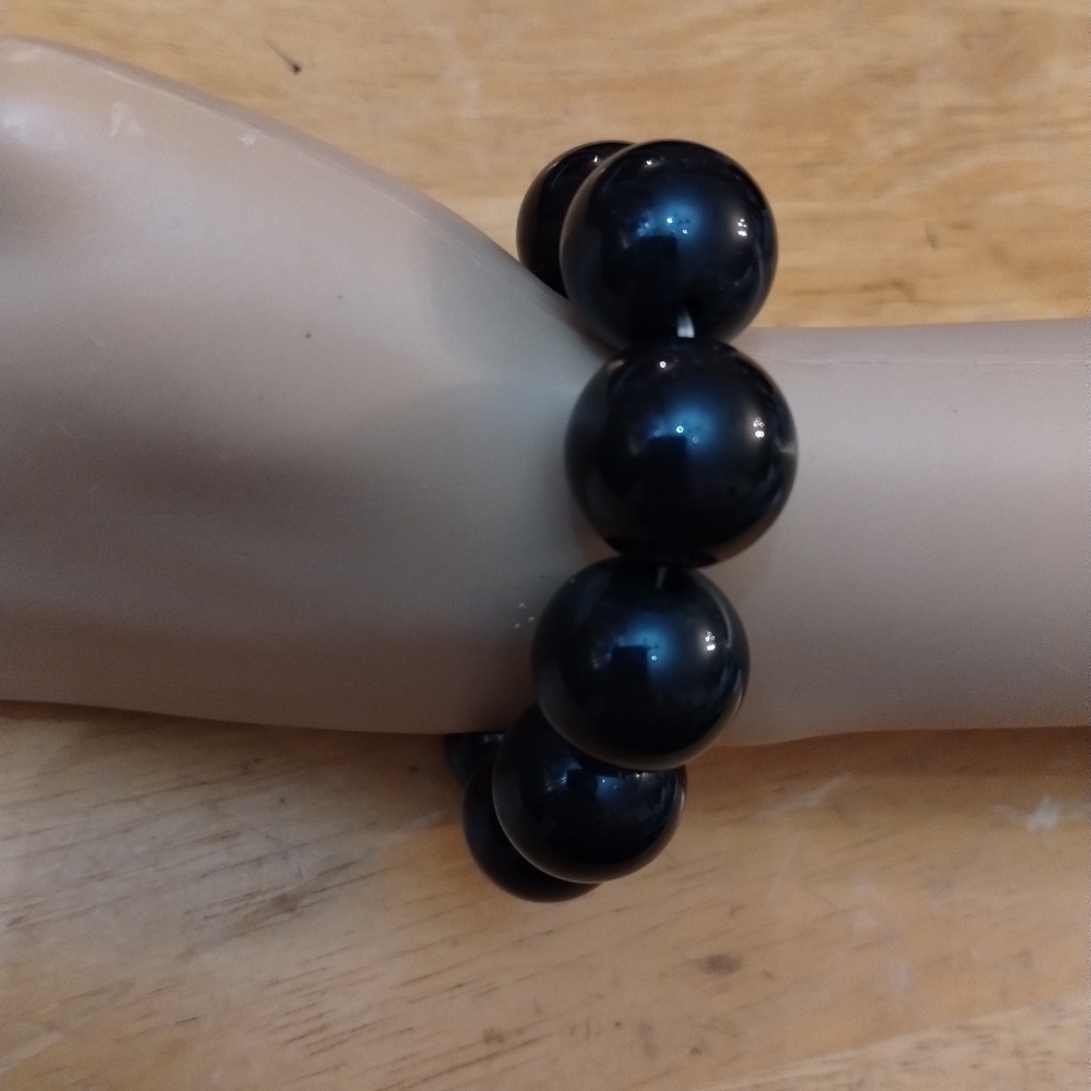 Beautiful women's ball beaded stretchy bracelet jewelry - Picture 4 of 4